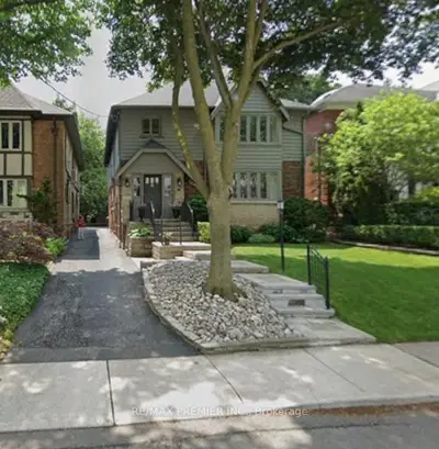Duplex in Toronto