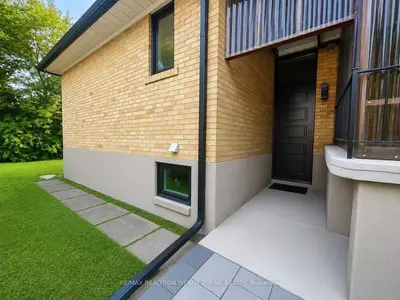284 Wilmington Avenue Lower, Toronto, On M3h 5k7