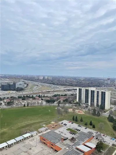 32 Forest Manor Street 2909, Toronto, On M2j 0h2