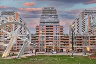 Condo Apartment in Toronto