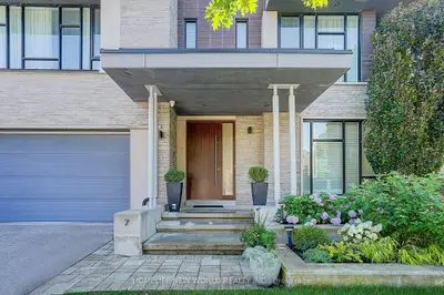 7 Valliere Place W, Toronto, On M2k 0c9