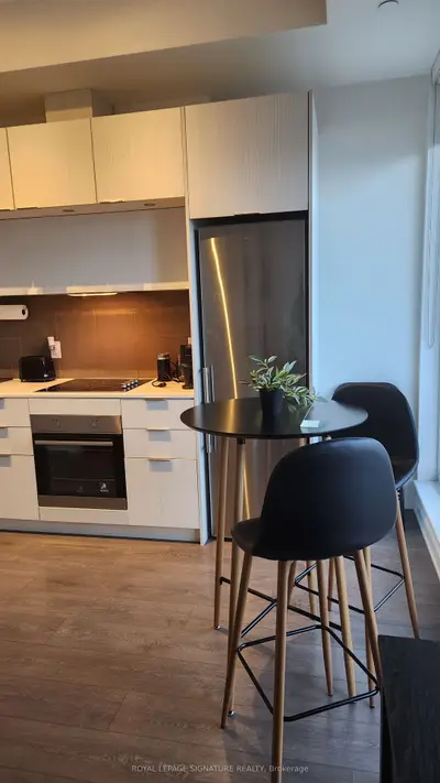 Condo Apartment in Toronto