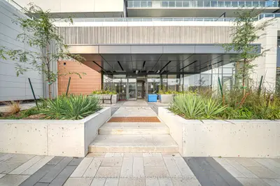 50 O'neill Road 504, Toronto, On M3c 0r1
