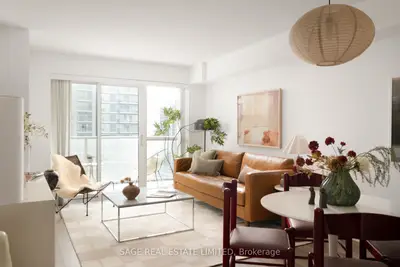 Condo Apartment in Toronto