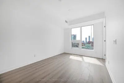 100 Queen Street E 1811, Toronto, On M5c 0b5