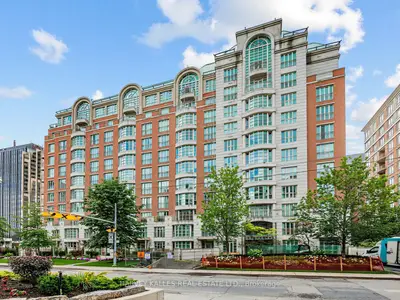 Condo Apartment in Toronto