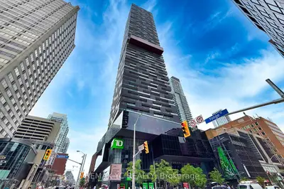 8 Eglinton Avenue E 4812, Toronto, On M4p 1a6