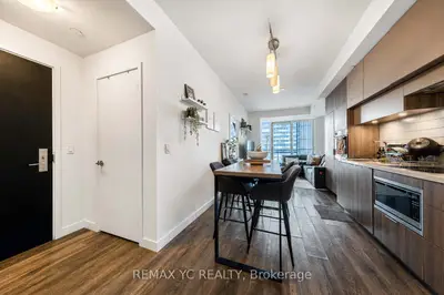 8 Eglinton Avenue E 4812, Toronto, On M4p 1a6