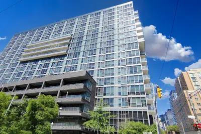 320 Richmond Street 104, Toronto, On M5a 2r3