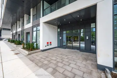 5 Defries Street 2208, Toronto, On M5a 0w7