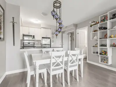 741 Sheppard Avenue W 502, Toronto, On M3h 0c9