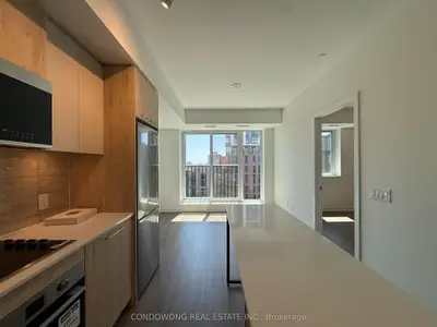 30 Dreamers Way 714, Toronto, On M5a 0y7