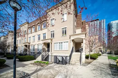 Condo Townhouse in Toronto