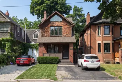 Duplex in Toronto