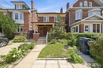 Duplex in Toronto