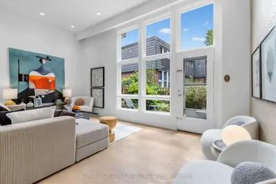 Condo Townhouse in Toronto