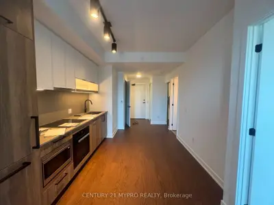 89 Montclair Avenue 1619, Toronto, On M5p 1p5