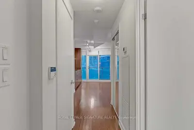 12 York Street 311, Toronto, On M5j 0a9