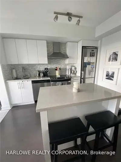 Condo Apartment in Toronto