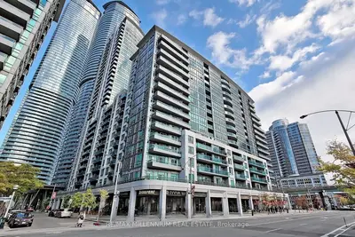 Condo Apartment in Toronto