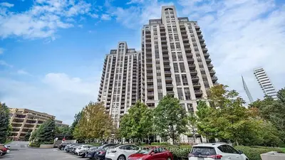 Condo Apartment in Toronto