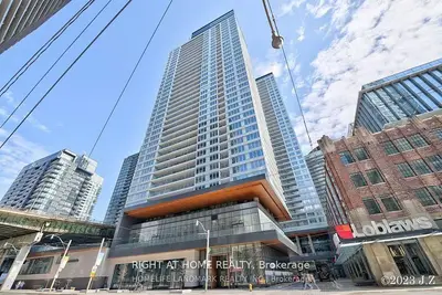 Condo Apartment in Toronto