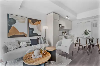 Condo Townhouse in Toronto