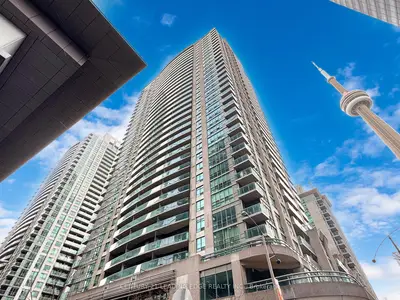 30 Grand Trunk Crescent 3503, Toronto, On M5j 3a4