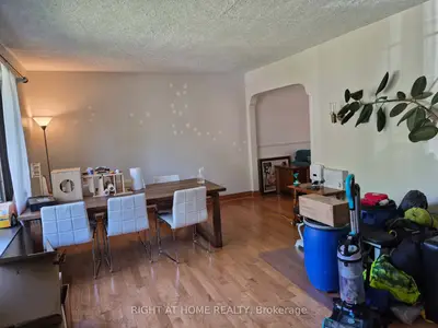 17 Gwendolen Avenue, Toronto, On M2n 1a1