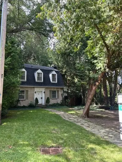 38 Donwoods Drive, Toronto, On M4n 2g2