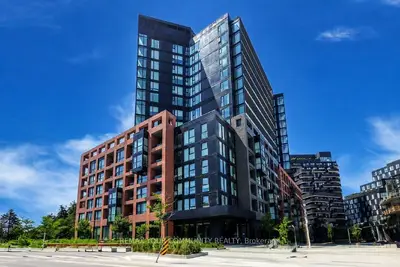 8 Tippett Road 527, Toronto, On M3h 0e7