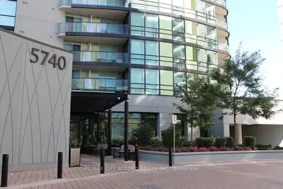 Condo Apartment in Toronto