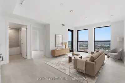 25 Frederick Todd Way 1710, Toronto, On M4g 0c6