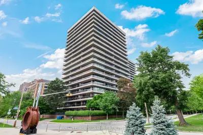 Co-op Apartment in Toronto
