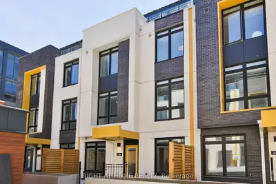 Condo Townhouse in Toronto