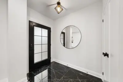 247a Lippincott Street, Toronto, On M5s 2p4