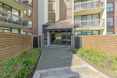 20 Fashion Roseway 408, Toronto, On M2n 6b5