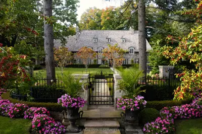 108 Sandringham Drive, Toronto, On M3h 1c9