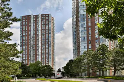7 Concorde Place 2212, Toronto, On M3c 3n4
