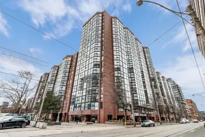Condo Apartment in Toronto