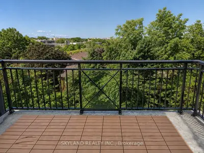 Condo Apartment in Toronto
