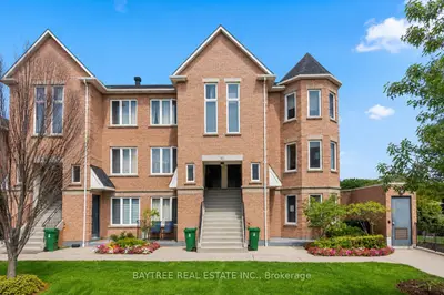 Condo Townhouse in Toronto