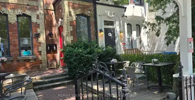290 Gerrard Street E, Toronto, On M5a 2g4