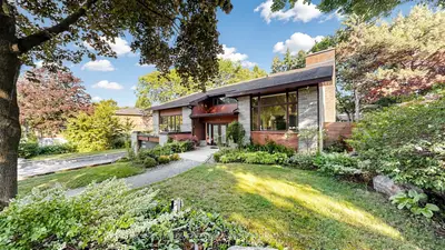 136 Denlow Boulevard, Toronto, On M3b 3j2