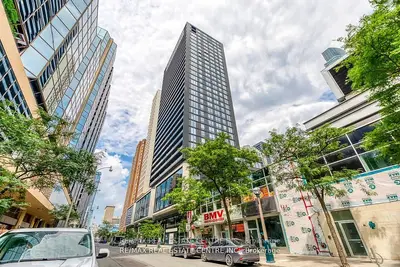 20 Edward Street 406, Toronto, On M5g 1c9