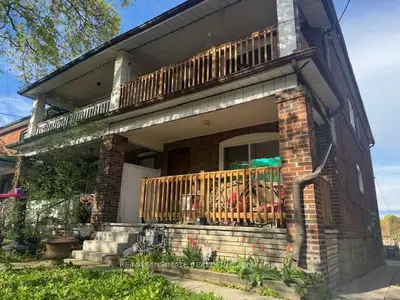 Duplex in Toronto