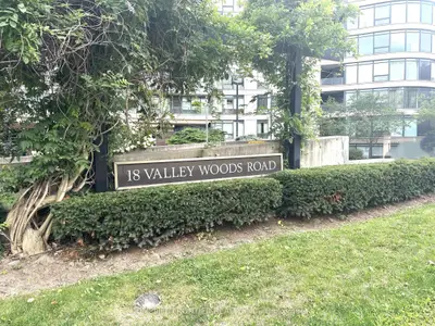 18 Valley Woods Road 716, Toronto, On M3a 0a1