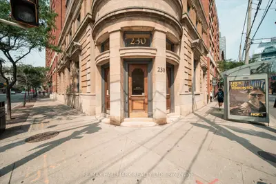 230 King Street E 706, Toronto, On M5a 1k5