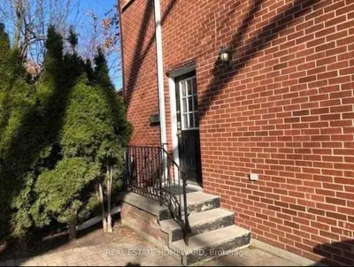 274 Rumsey Road Side, Toronto, On M4g 1r2