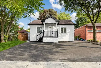 95 Steeles Avenue E, Toronto, On M2m 3y4